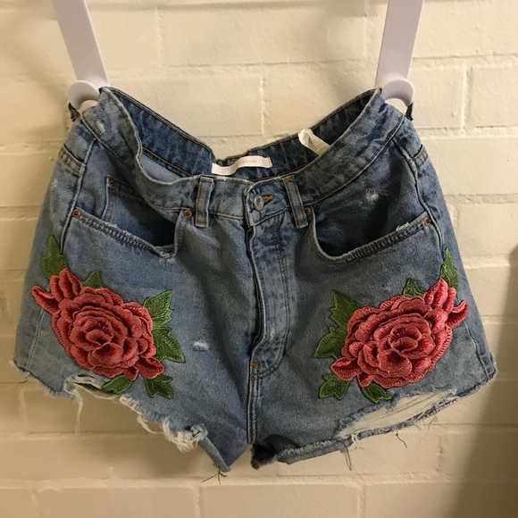 Zara Flower Jean Shorts - Picture 2 of 3